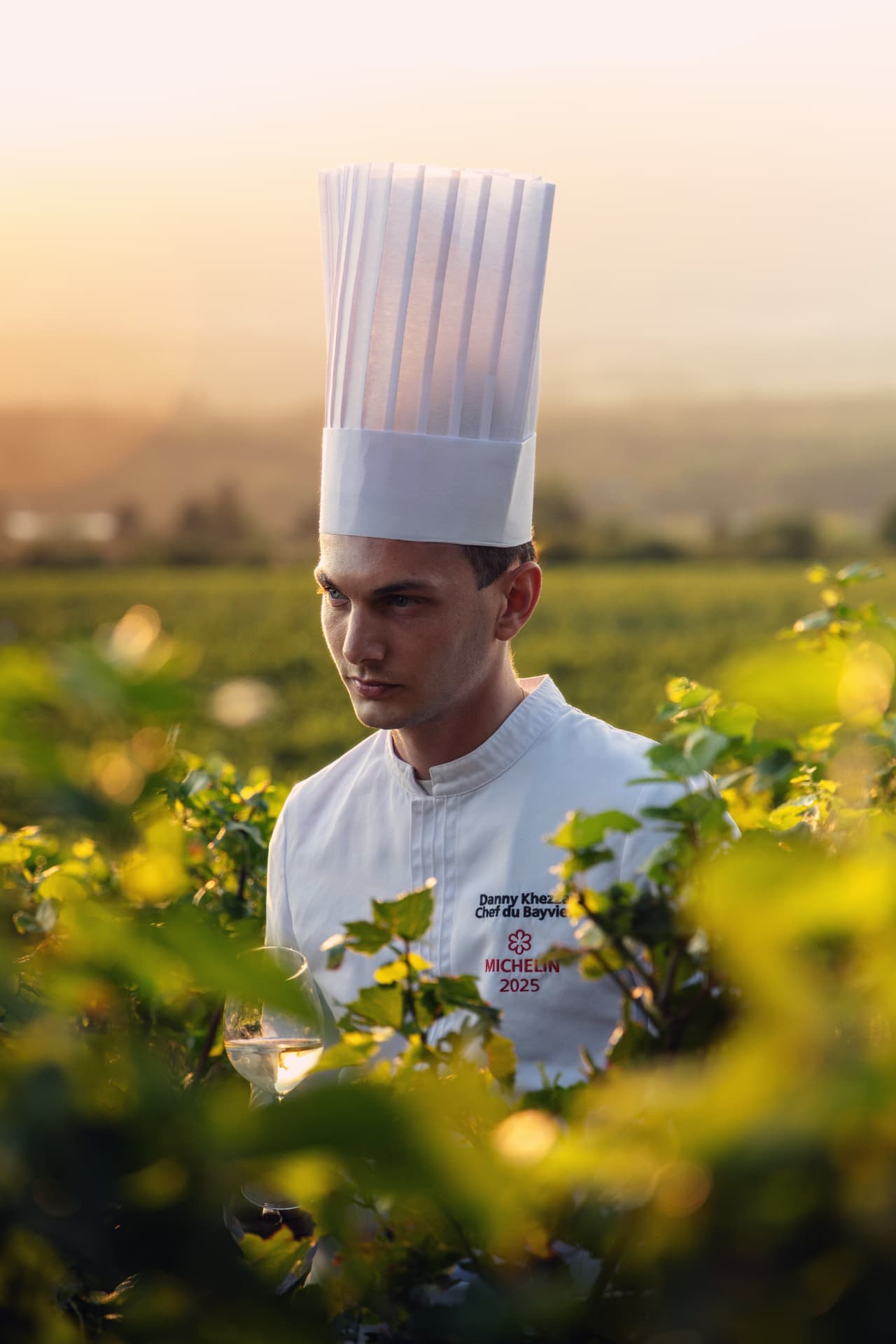 Le chef Danny Khezzar dans les vignes